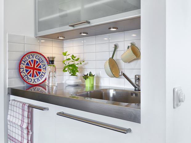 Фотография: Кухня и столовая в стиле Скандинавский, Малогабаритная квартира, Квартира, Дома и квартиры – фото на INMYROOM