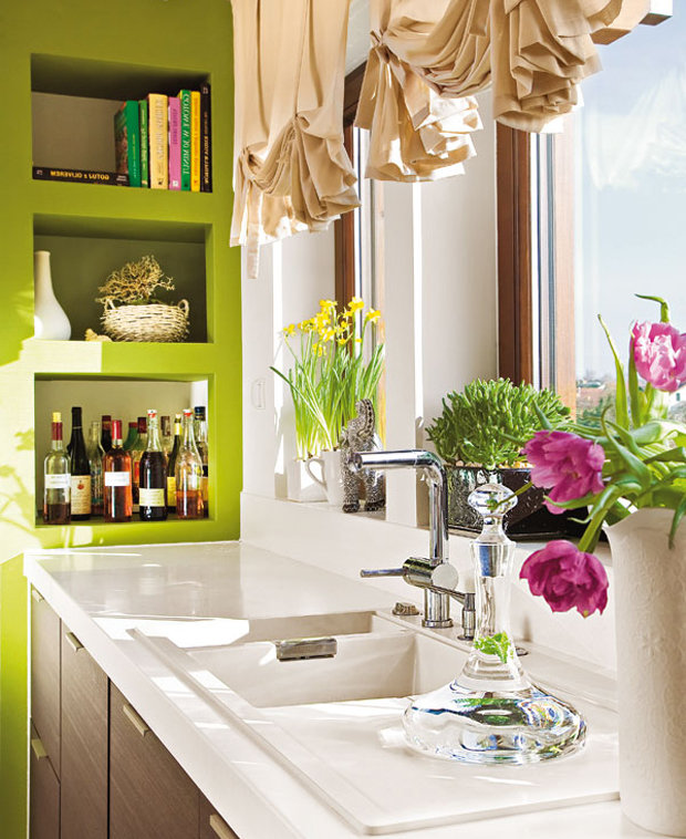 Фотография: Кухня и столовая в стиле Современный, Декор и DIY, Квартира, Декор, Советы, Подоконник, Окно – фото на INMYROOM