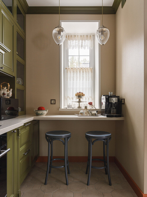 Фотография: Кухня и столовая в стиле Прованс и Кантри, Эклектика, Дом, Проект дня, Дом и дача, Татарстан, Кирпичный дом, 4 и больше, Более 90 метров, современный с элементами классики и роскоши, Зарина Гайворонская – фото на INMYROOM