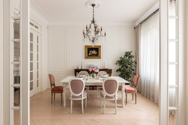 Фотография: Кухня и столовая в стиле Классический, Проект дня, Казань, Таунхаус, Кирпичный дом, 4 и больше, Более 90 метров, современный с элементами классики и роскоши, Роман Миронов, Андрей Васильев, PLATFORM – фото на INMYROOM