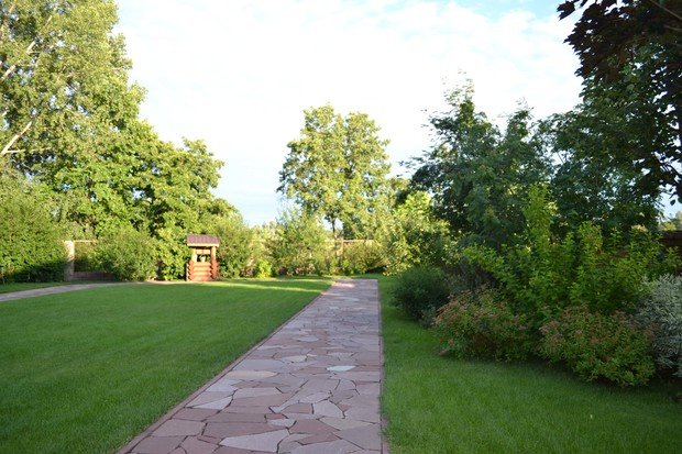 Фото из портфолио Благоустройство загородного участка – фотографии дизайна интерьеров на INMYROOM