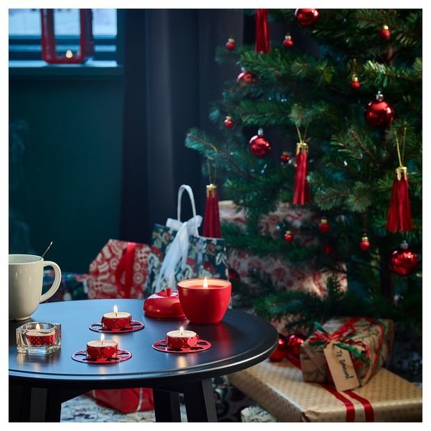 Фотография: Гостиная в стиле Скандинавский, Гид, ИКЕА, новогоднее оформление интерьера, новогодний декор, новогодняя сервировка стола, зимний интерьер квартиры, много ИКЕА – фото на INMYROOM