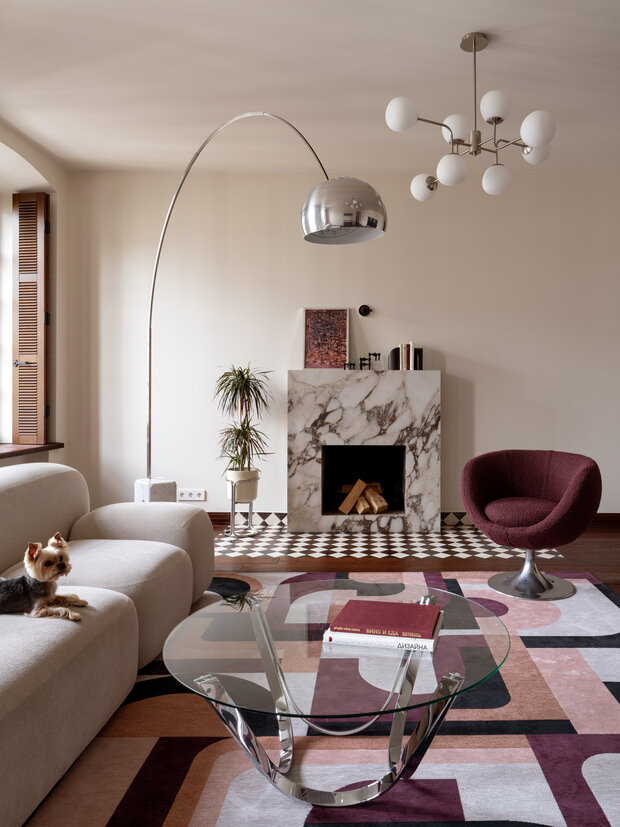 Фотография: Гостиная в стиле Современный, Квартира, Проект дня, Санкт-Петербург, Кирпичный дом, 2 комнаты, Более 90 метров, Эксклюзивные проекты, Мария Онучина, Иван Миняев, эклектика с элементами винтажа – фото на INMYROOM