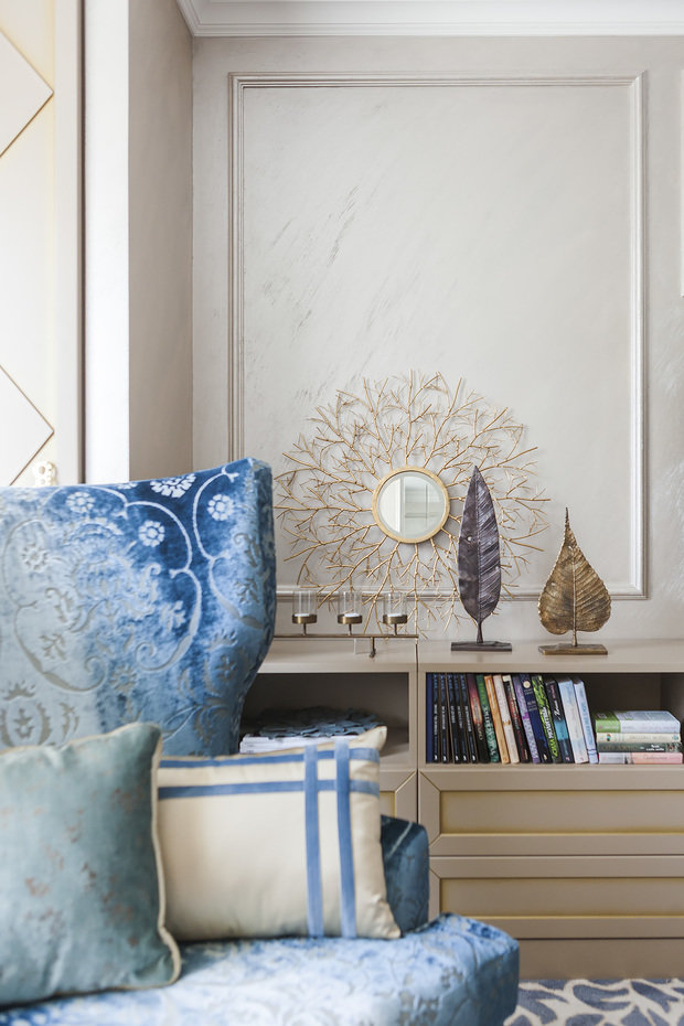 Фотография: Декор в стиле Классический, Современный, Квартира, Проект недели, Москва, Юрий Гришко, Панельный дом, 4 и больше, Более 90 метров, Елена Поворова, Бюро Home Emotions, Екатерина Реброва – фото на INMYROOM