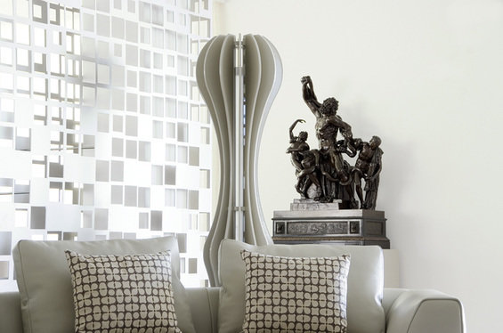 Фотография: Аксессуары в стиле Классический, Кухня и столовая, Гостиная, Спальня, Квартира, Испания, Цвет в интерьере, Дома и квартиры, Бежевый, Подсветка, Перегородка – фото на InMyRoom.ru