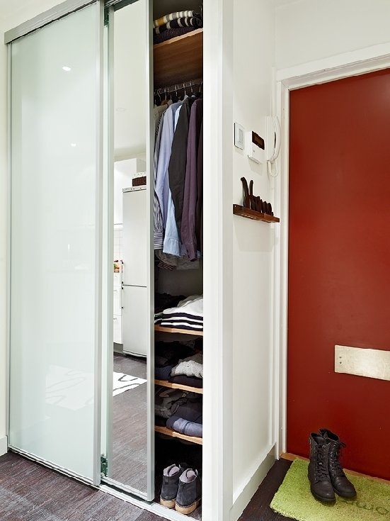 Фотография: Прихожая в стиле Скандинавский, Современный, Малогабаритная квартира, Квартира, Швеция, Дома и квартиры – фото на INMYROOM