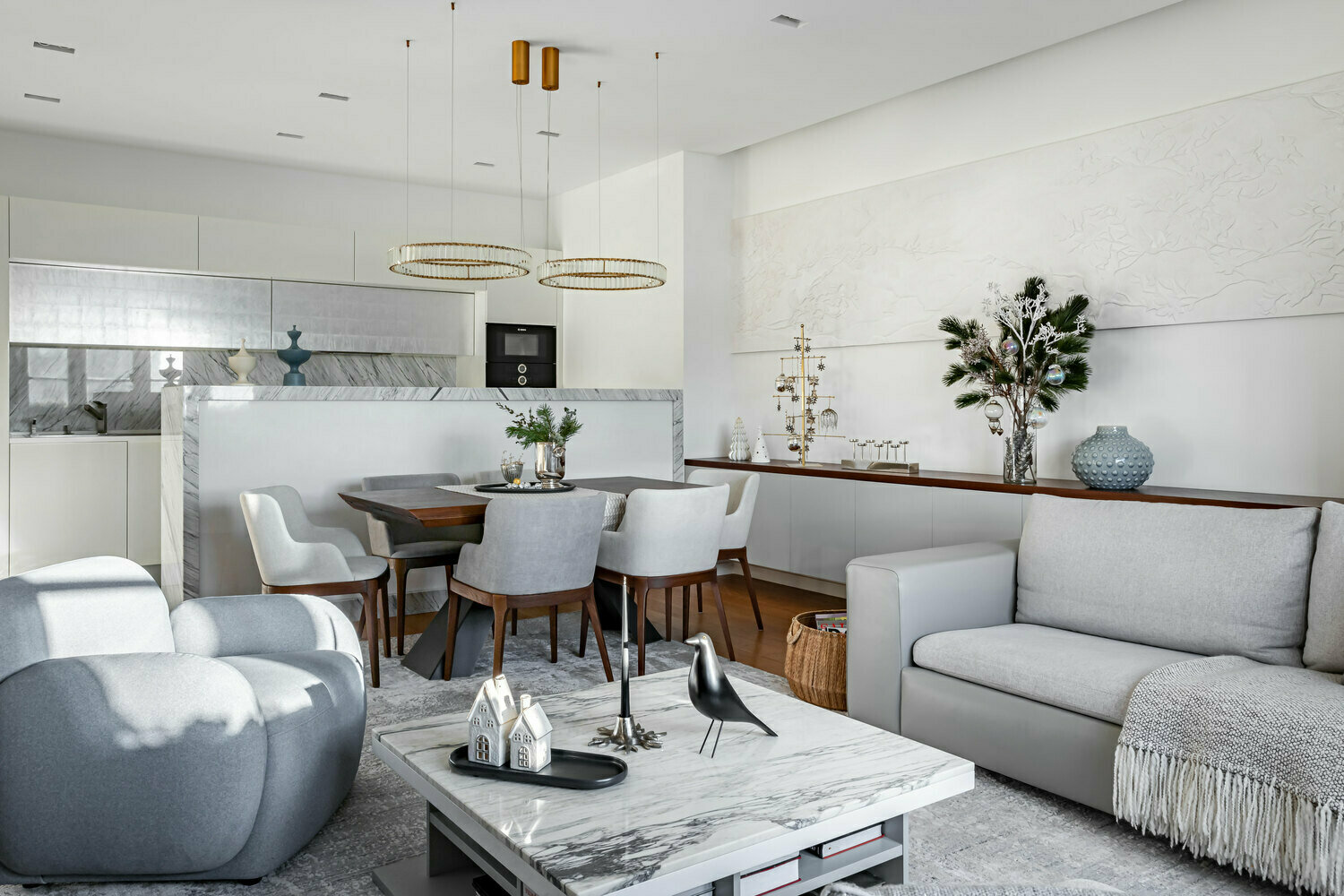 Фотография: Гостиная в стиле Современный, Декор и DIY, Проект дня, Москва, Татьяна Иванова, 3 комнаты, 60-90 метров, Рождество, комфортный интерьер, декор новогодний – фото на INMYROOM