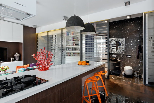 Фотография: Кухня и столовая в стиле Хай-тек, Малогабаритная квартира, Квартира, Дома и квартиры, Перепланировка – фото на INMYROOM