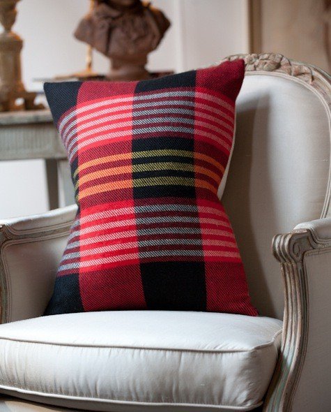 Фотография: Декор в стиле Прованс и Кантри, Классический, Современный, Декор интерьера, Декор дома, Подушки, Плед – фото на INMYROOM