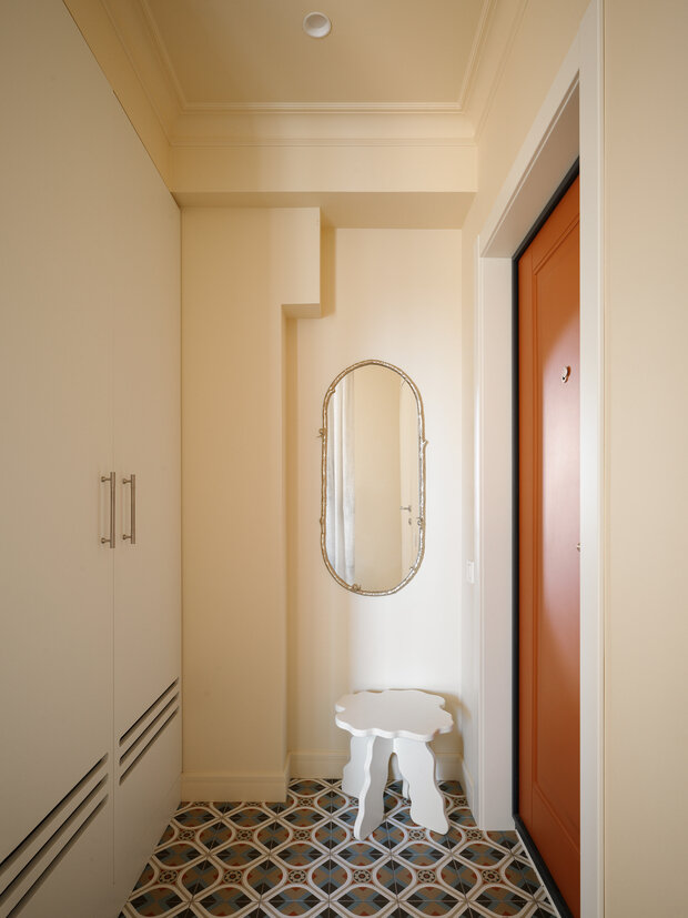 Фотография: Прихожая в стиле Скандинавский, Современный, Малогабаритная квартира, Квартира, Проект дня, Москва, Хамовники, Хрущевка, 2 комнаты, 40-60 метров, Анастасия Заркуа – фото на INMYROOM