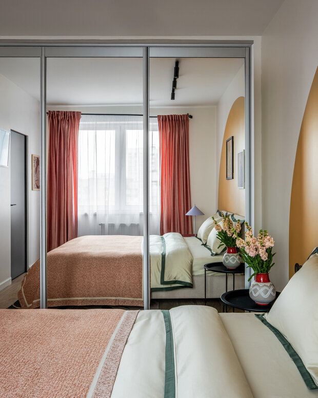 Фотография: Спальня в стиле Современный, Эклектика, Скандинавский, Квартира, Проект дня, Москва, Монолитный дом, 2 комнаты, 40-60 метров, Мия Грабчак – фото на INMYROOM