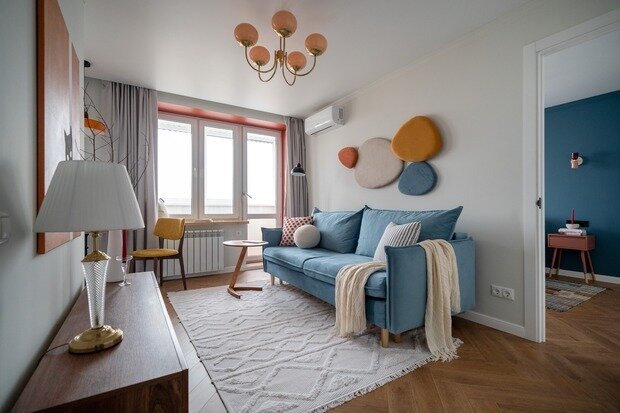 Фотография: Гостиная в стиле Скандинавский, Современный, Минимализм, Малогабаритная квартира, Квартира, Проект недели, Москва, Кирпичный дом, 2 комнаты, 40-60 метров, Винтажный, Frontstage, Наталья Короткова – фото на INMYROOM