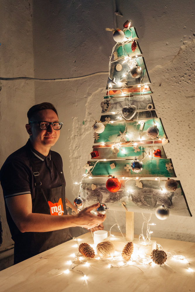 Декоратор Саша Мершиев Декоратор Саша Мершиев