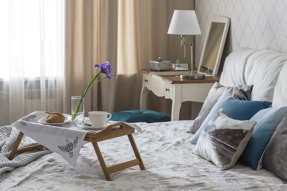 Фотография: Спальня в стиле Прованс и Кантри, Квартира, Проект недели, Евгений Кулибаба, Эльвира Станкевич, Сталинка, трешка, 3 комнаты, 60-90 метров – фото на INMYROOM