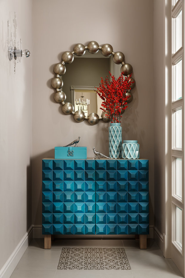 Фотография: Декор в стиле Классический, Современный, Квартира, Проект недели, Бежевый, Голубой, Бирюзовый, Кирпичный дом, 4 и больше, Более 90 метров, Иван Сорокин, Наталия Кацуцевичюс – фото на INMYROOM