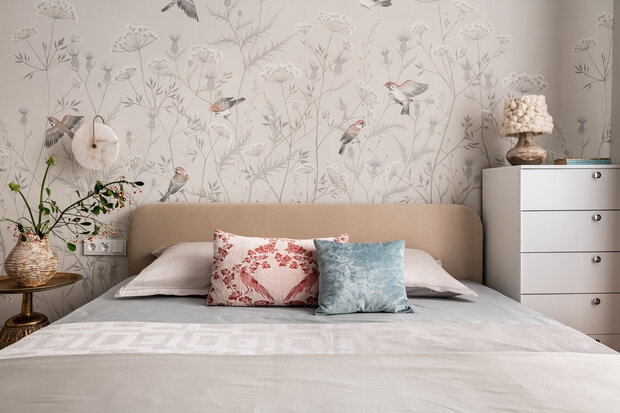 Фотография: Спальня в стиле Современный, Квартира, Проект дня, Москва, Сталинка, 2 комнаты, 40-60 метров, Патриаршие пруды, винтаж/ретро, Рамиля Шагиева, Эмиль Шагиев – фото на INMYROOM