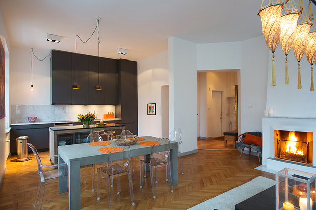 Фотография: Кухня и столовая в стиле Скандинавский, Гостиная, Декор интерьера, Интерьер комнат, Цвет в интерьере, Проект недели, Стены – фото на INMYROOM