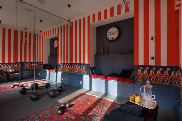 Дизайн: Александрина Лукач