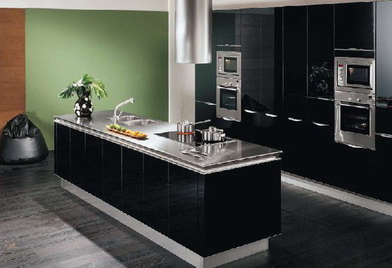 Фотография: Кухня и столовая в стиле Хай-тек, Классический, Интерьер комнат, Мебель и свет – фото на INMYROOM