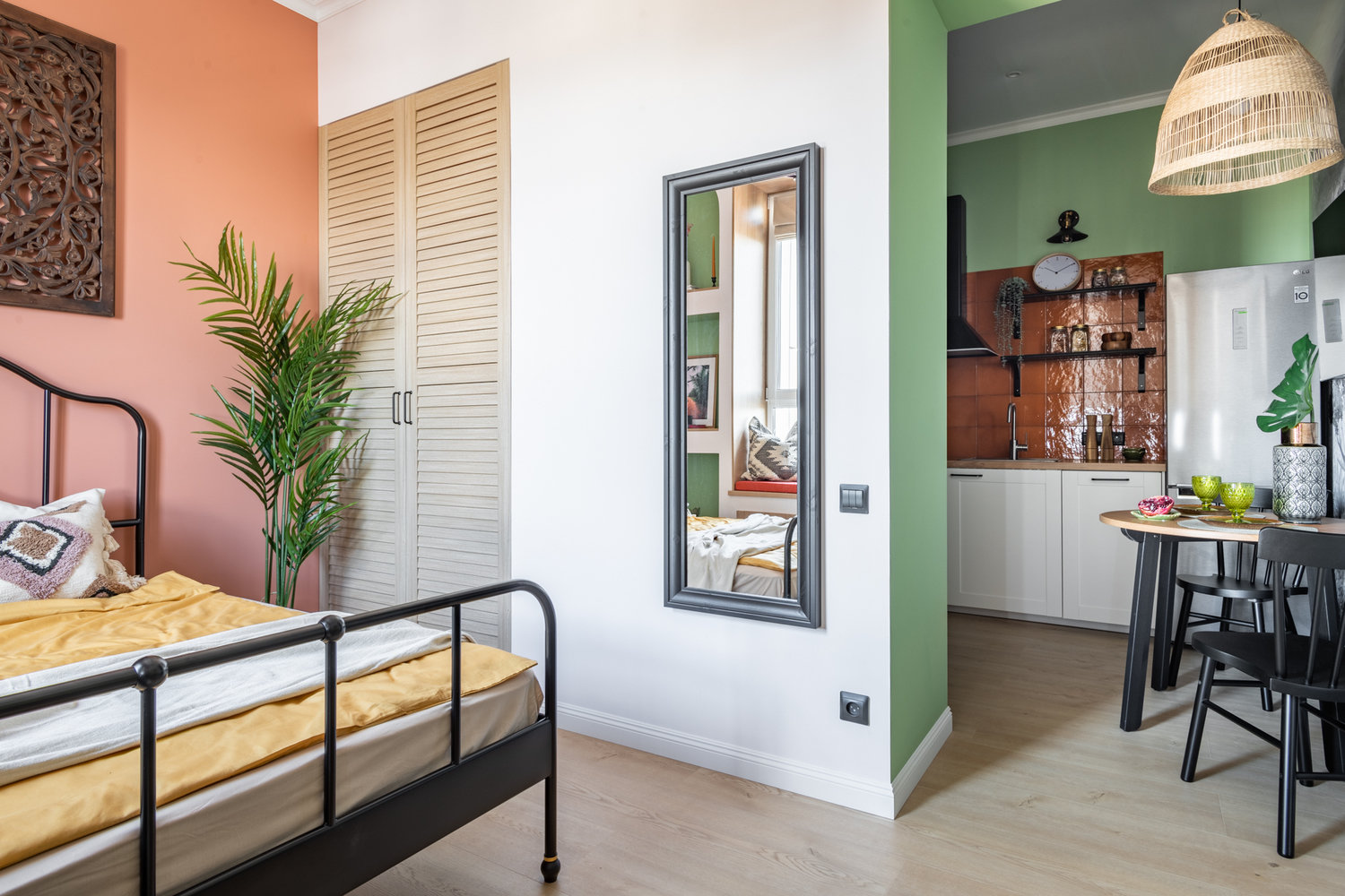 Фотография: Спальня в стиле Современный, Эклектика, Малогабаритная квартира, Квартира, Студия, Проект недели, Москва, до 40 метров, Вадим Бычков, Екатерина Бычкова – фото на INMYROOM