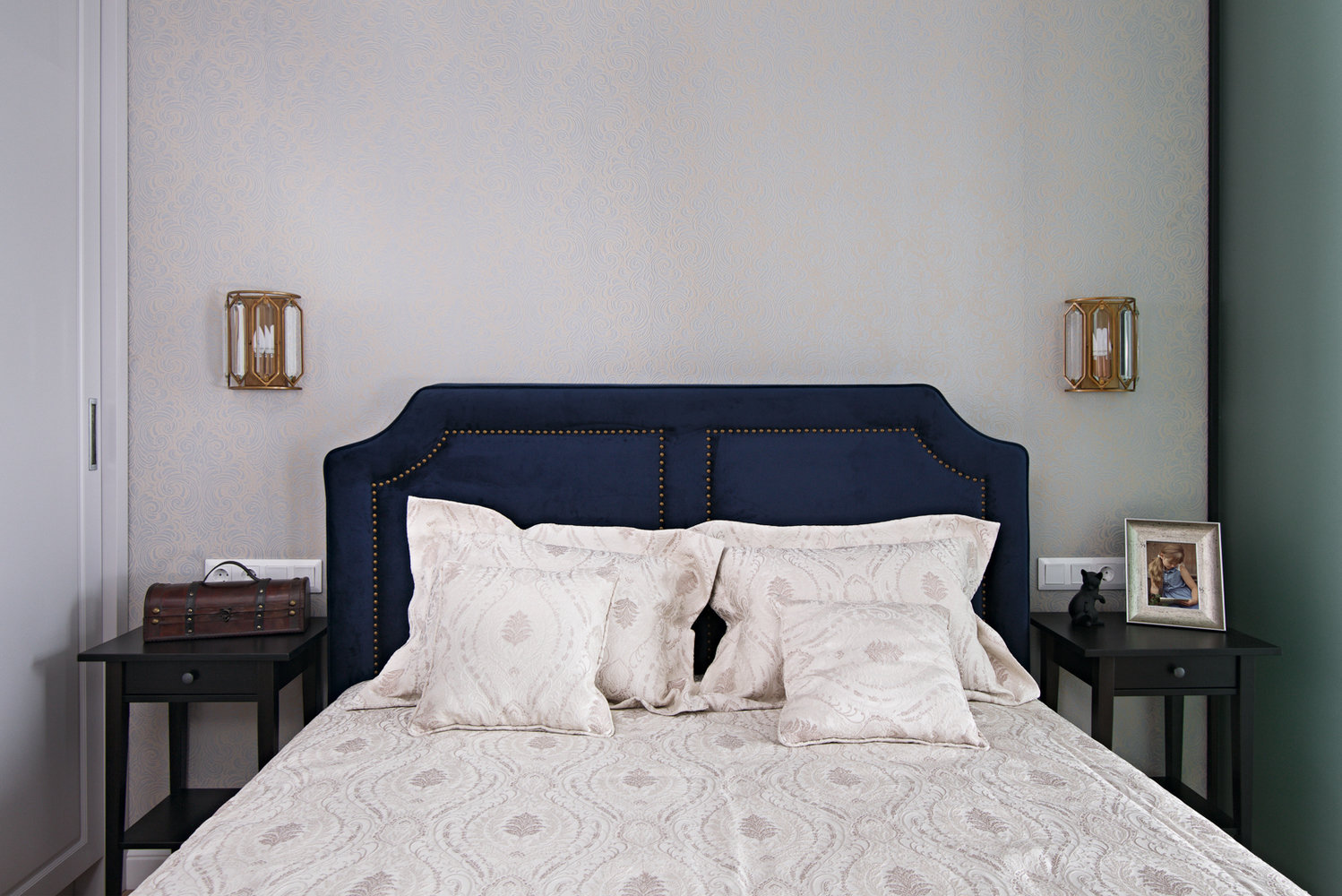 Фотография: Спальня в стиле Современный, Квартира, Студия, Проект недели, Санкт-Петербург, Даниил Щепанович, Анна Щепанович, Cubiq Studio, 40-60 метров – фото на INMYROOM Фотография: Спальня в стиле Современный, Квартира, Студия, Проект недели, Санкт-Петербург, Даниил Щепанович, Анна Щепанович, Cubiq Studio, 40-60 метров – фото на INMYROOM