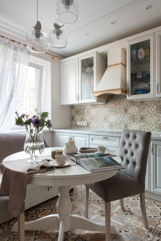 Фотография: Кухня и столовая в стиле Прованс и Кантри, Квартира, Проект недели, Балашиха, Монолитный дом, 2 комнаты, 60-90 метров, Анна Елина – фото на INMYROOM