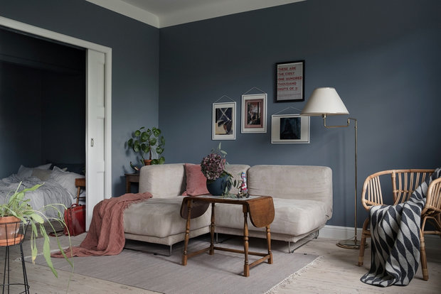 Фотография: Гостиная в стиле Скандинавский, Стокгольм, Гид, скандинавский интерьер, как создать уютную атмосферу – фото на INMYROOM