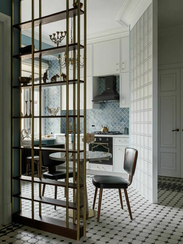 Фотография: Кухня и столовая в стиле Классический, Эклектика, Винтажный, Квартира, Проект недели, Санкт-Петербург, Кирпичный дом, 3 комнаты, 60-90 метров, Полина Афонская – фото на INMYROOM