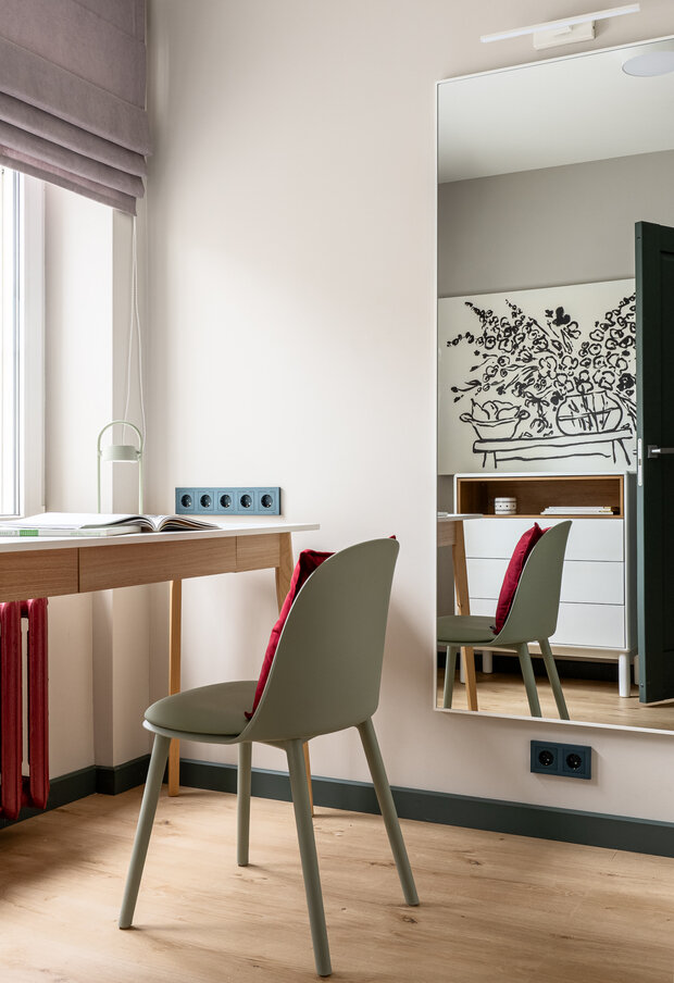 Фотография: Кабинет в стиле Современный, Малогабаритная квартира, Квартира, Проект дня, Москва, Хрущевка, 1 комната, до 40 метров, скандинавский с элементами минимализма, Лидия Непреенко – фото на INMYROOM