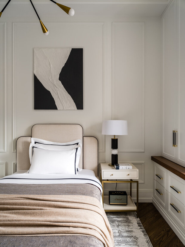 Фотография: Спальня в стиле Классический, Современный, Эклектика, Квартира, Проект дня, Москва, Кирпичный дом, 4 и больше, Более 90 метров, Елена Маркина, Эксклюзивные проекты – фото на INMYROOM