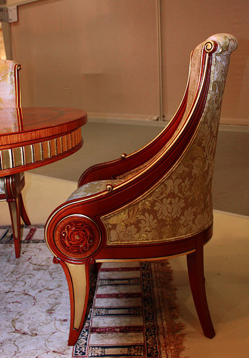 Фотография: Мебель и свет в стиле Классический, Современный, Artemide, Flos, PROVASI, Индустрия, События, Маркет, Мягкая мебель, Missoni, Пэчворк, Porada, LLADRO – фото на INMYROOM