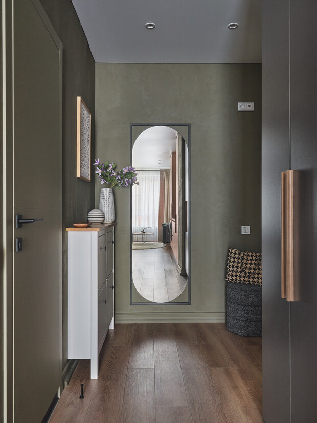 Фотография: Прихожая в стиле Современный, Малогабаритная квартира, Квартира, Проект дня, Москва, 1 комната, 40-60 метров, Анна Данилова, современный с элементами эклектики, ЖК «Матвеевский парк» – фото на INMYROOM