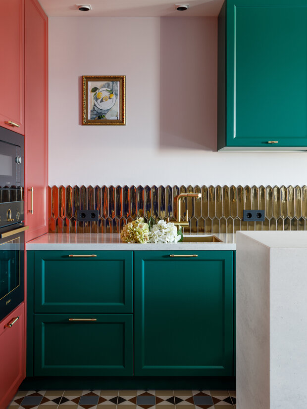 Фотография: Кухня и столовая в стиле Современный, Эклектика, Квартира, Проект дня, Самара, Кирпичный дом, 3 комнаты, Более 90 метров, Айгуль Султанова – фото на INMYROOM