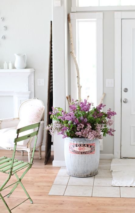 Фотография: Прихожая в стиле Прованс и Кантри, Декор интерьера, Декор, весенний декор интерьера – фото на INMYROOM