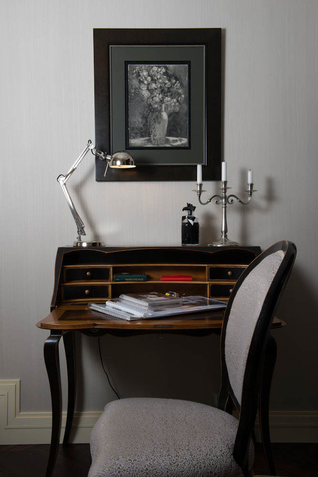 Фото из портфолио Квартира известного московского дизайнера на Патриарших прудах – фотографии дизайна интерьеров на INMYROOM