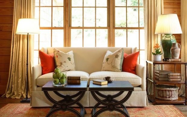 Фотография: Гостиная в стиле Прованс и Кантри, Эклектика, Декор интерьера, Аксессуары, Декор, Декор дома, Цветы, Журнальный столик – фото на INMYROOM