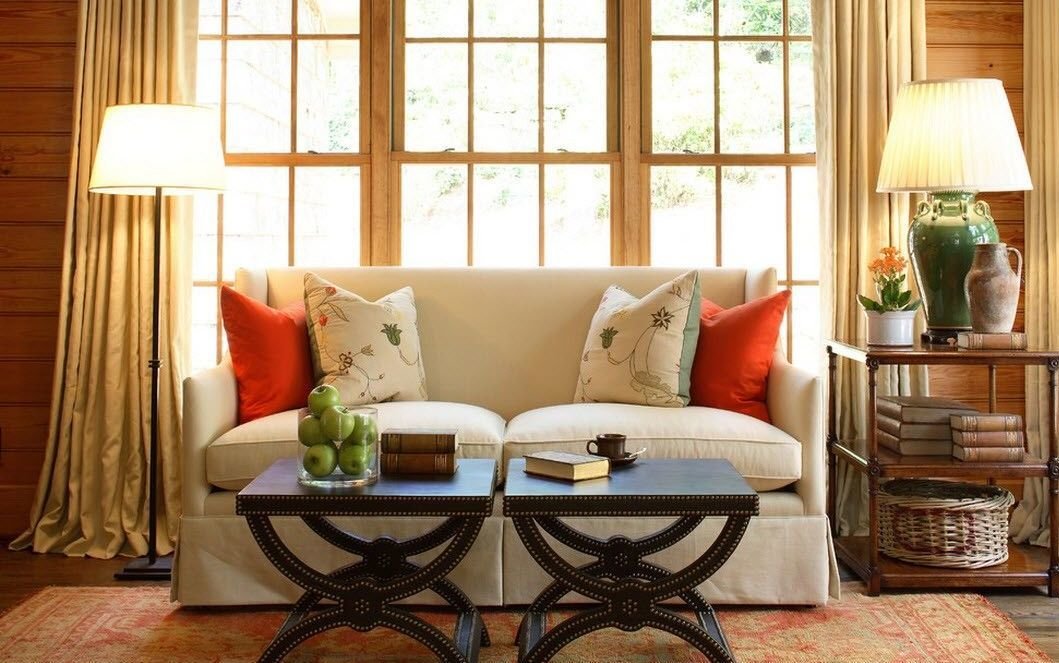 Фотография: Гостиная в стиле Прованс и Кантри, Эклектика, Декор интерьера, Аксессуары, Декор, Декор дома, Цветы, Журнальный столик – фото на INMYROOM