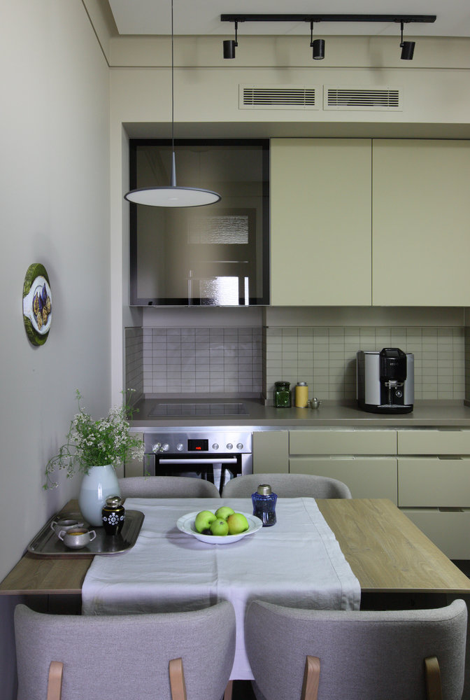 Фотография: Кухня и столовая в стиле Современный, Эклектика, Квартира, Проект недели, Москва, новостройка, Монолитный дом, Наталья Юнг, Светлана Озерова, 4 и больше, Более 90 метров – фото на INMYROOM Фотография: Кухня и столовая в стиле Современный, Эклектика, Квартира, Проект недели, Москва, новостройка, Монолитный дом, Наталья Юнг, Светлана Озерова, 4 и больше, Более 90 метров – фото на INMYROOM