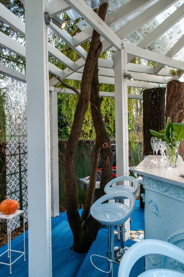 Фотография: Балкон, Терраса в стиле Прованс и Кантри, Дом, Дома и квартиры, Беседка, Барная стойка – фото на INMYROOM