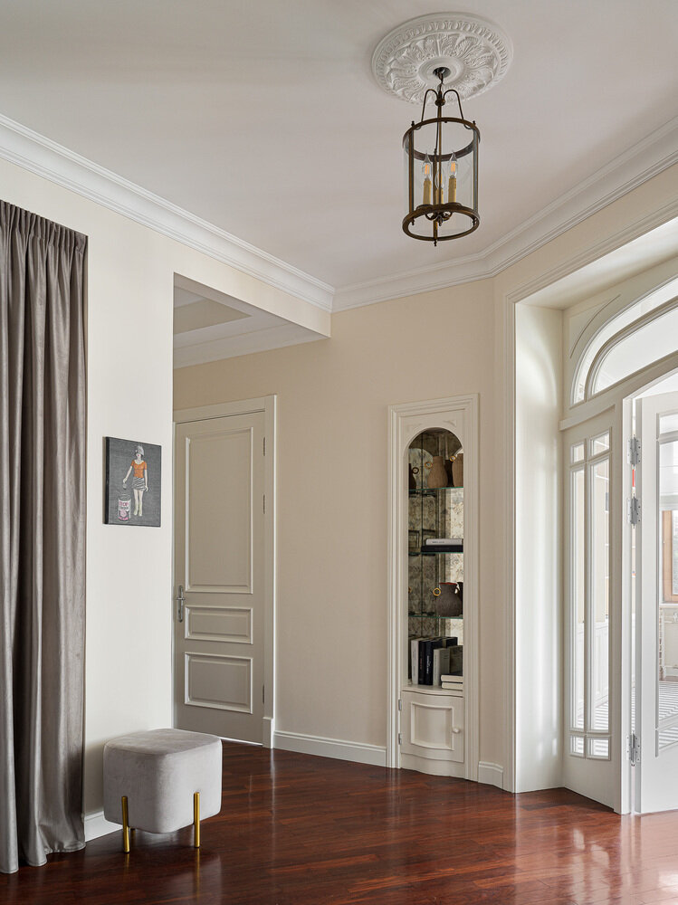 Фотография: Прихожая в стиле Современный, Эклектика, Винтажный, Классический, Квартира, Проект недели, Москва, 4 и больше, Более 90 метров, Ольга Комарова, Komarova Interiors – фото на INMYROOM