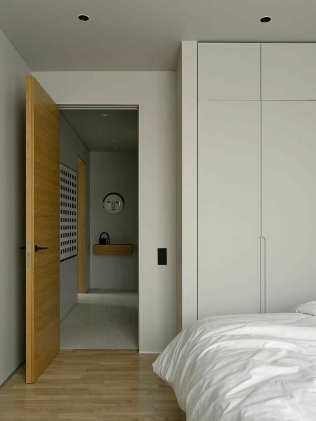 Фотография: Спальня в стиле Современный, Минимализм, Квартира, Проект дня, Калининград, Монолитный дом, 2 комнаты, 40-60 метров, Юлия Смышляева – фото на INMYROOM