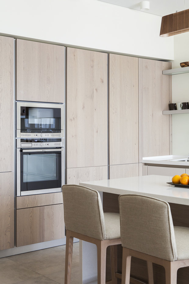 Фотография: Кухня и столовая в стиле Восточный, Минимализм, Квартира, Проект недели, Москва, Эко, новостройка, Ариана Ахмад, Татьяна Карякина, Монолитный дом, 4 и больше, Более 90 метров – фото на INMYROOM