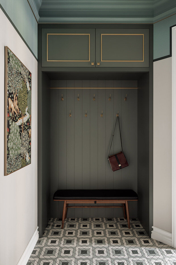 Фотография: Прихожая в стиле Классический, Современный, Квартира, Проект дня, Санкт-Петербург, Кирпичный дом, Более 90 метров, современный с элементами классики и роскоши, Наталия Шмидт – фото на INMYROOM