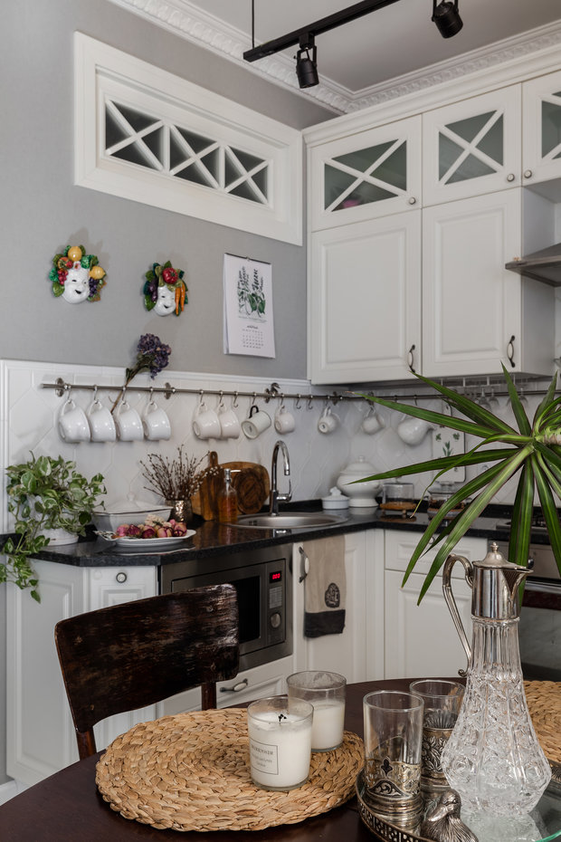 Фотография: Кухня и столовая в стиле Прованс и Кантри, Скандинавский, Эклектика, Квартира, Проект недели, Санкт-Петербург, 3 комнаты, Более 90 метров, Анна Плакунова – фото на INMYROOM