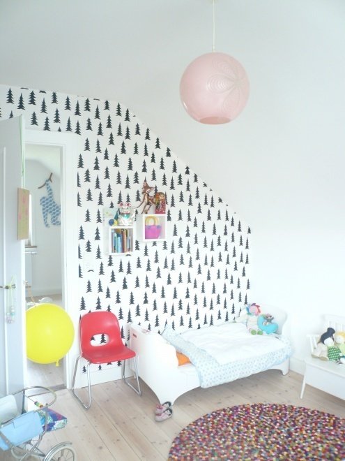 Фотография: Детская в стиле Скандинавский, Современный, Интерьер комнат, Обои, Ремонт, Стены, Краска – фото на INMYROOM