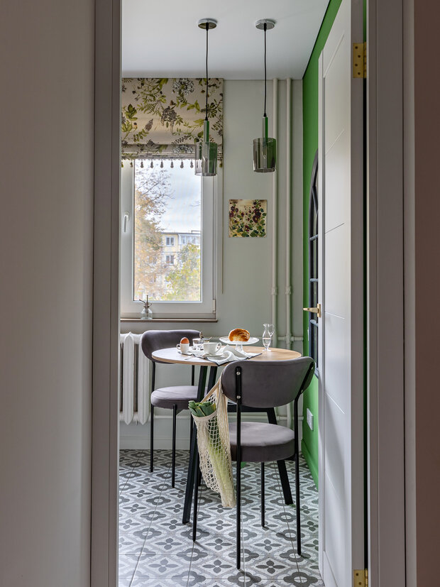 Фотография: Кухня и столовая в стиле Современный, Эклектика, Винтажный, Малогабаритная квартира, Квартира, Проект дня, Беларусь, Минск, Хрущевка, Кирпичный дом, 2 комнаты, 40-60 метров, Эльвира Мисюро – фото на INMYROOM