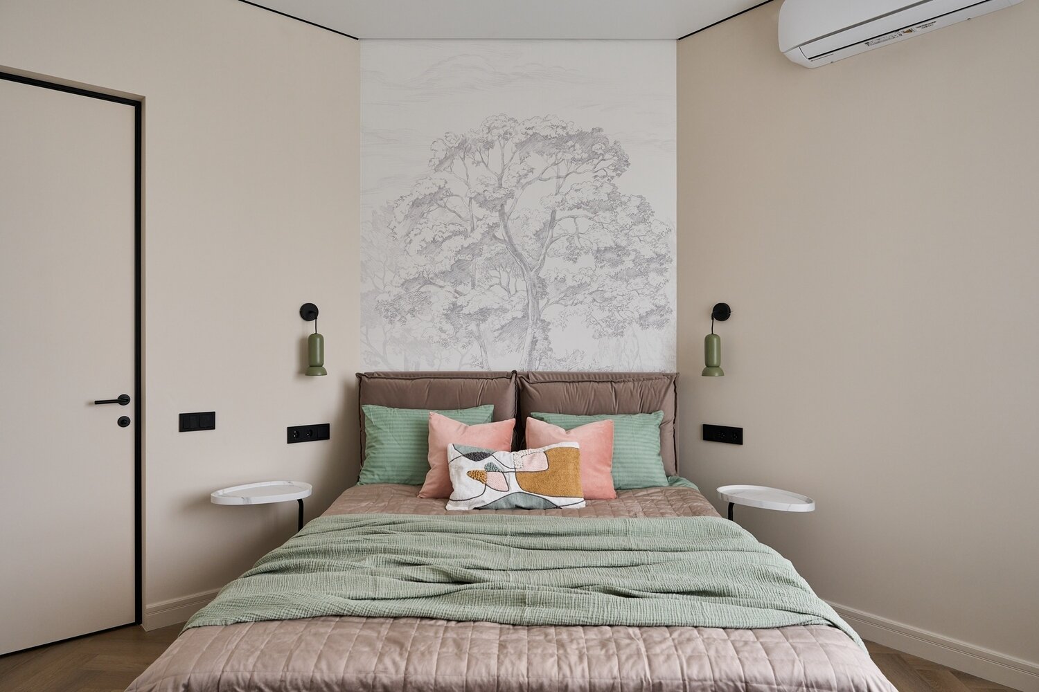 Фотография: Спальня в стиле Классический, Современный, Эклектика, Квартира, Проект недели, Москва, 2 комнаты, 40-60 метров, Елизавета Дорофеева – фото на INMYROOM Фотография: Спальня в стиле Классический, Современный, Эклектика, Квартира, Проект недели, Москва, 2 комнаты, 40-60 метров, Елизавета Дорофеева – фото на INMYROOM