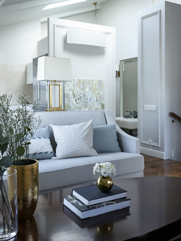 Фотография: Гостиная в стиле Современный, Классический, Квартира, Проект недели, Москва, Монолитный дом, 4 и больше, Более 90 метров, Ольга Солнышкова, ЖК «Николаевский» – фото на INMYROOM