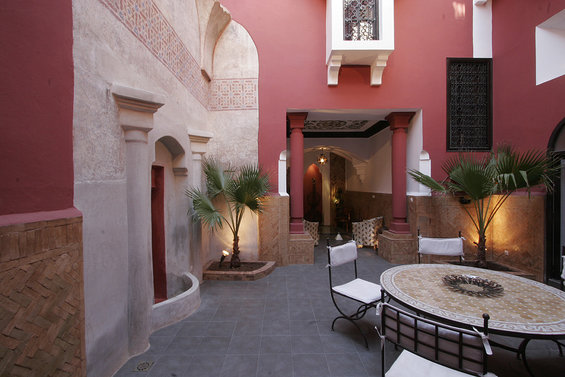 Фотография: Терраса в стиле Восточный, Декор интерьера, Дом, Декор дома, Цвет в интерьере – фото на INMYROOM Фотография: Терраса в стиле Восточный, Декор интерьера, Дом, Декор дома, Цвет в интерьере – фото на INMYROOM