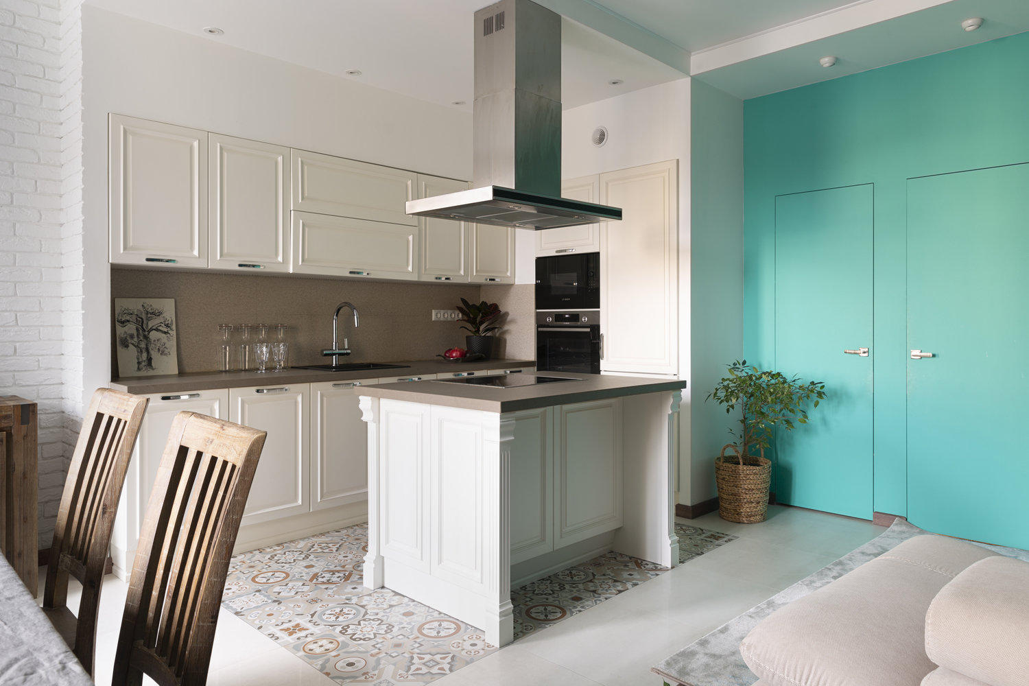 Фотография: Кухня и столовая в стиле Классический, Современный, Квартира, Проект недели, Москва, 4 и больше, Более 90 метров, Наталия Васильева – фото на INMYROOM Фотография: Кухня и столовая в стиле Классический, Современный, Квартира, Проект недели, Москва, 4 и больше, Более 90 метров, Наталия Васильева – фото на INMYROOM